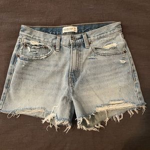 Abercrombie & Fitch Mid Rise Boyfriend Jean Denim Shorts (26/2)